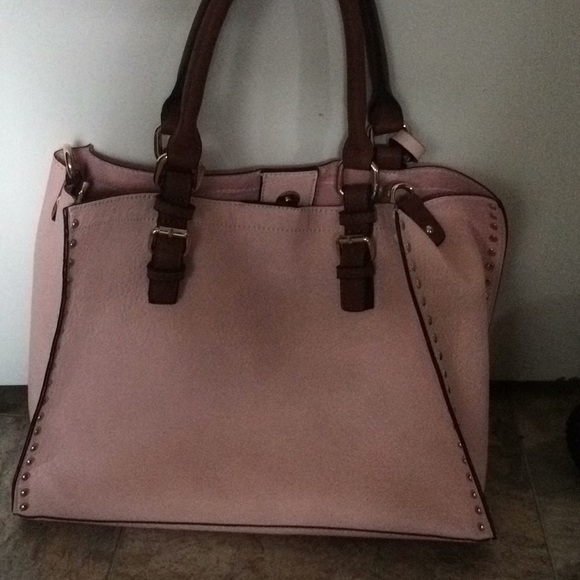 Meet your Posher, Ashley - Picture 1 of 1